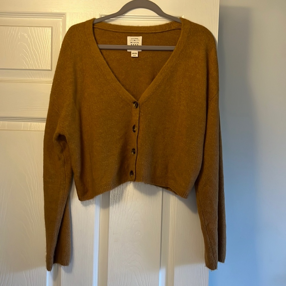 Never Worn Billabong Camel Sweater Size Small